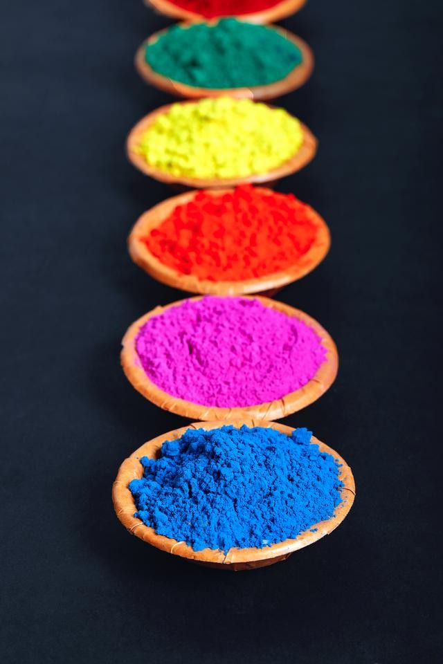 熒光流轉，密篩生輝——無錫熒光粉與銀星機械的氣密之緣