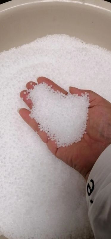 尿素顆粒“零接觸”上四樓？銀星機械密閉輸送+方形搖擺篩方案揭秘！